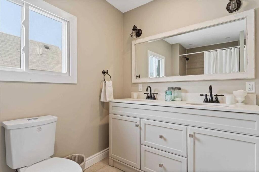 Perfection Near The River - 4 Bedroom Villa Complimentary Breakfast Delivered Daily To The Rental Niagara Falls Exterior foto