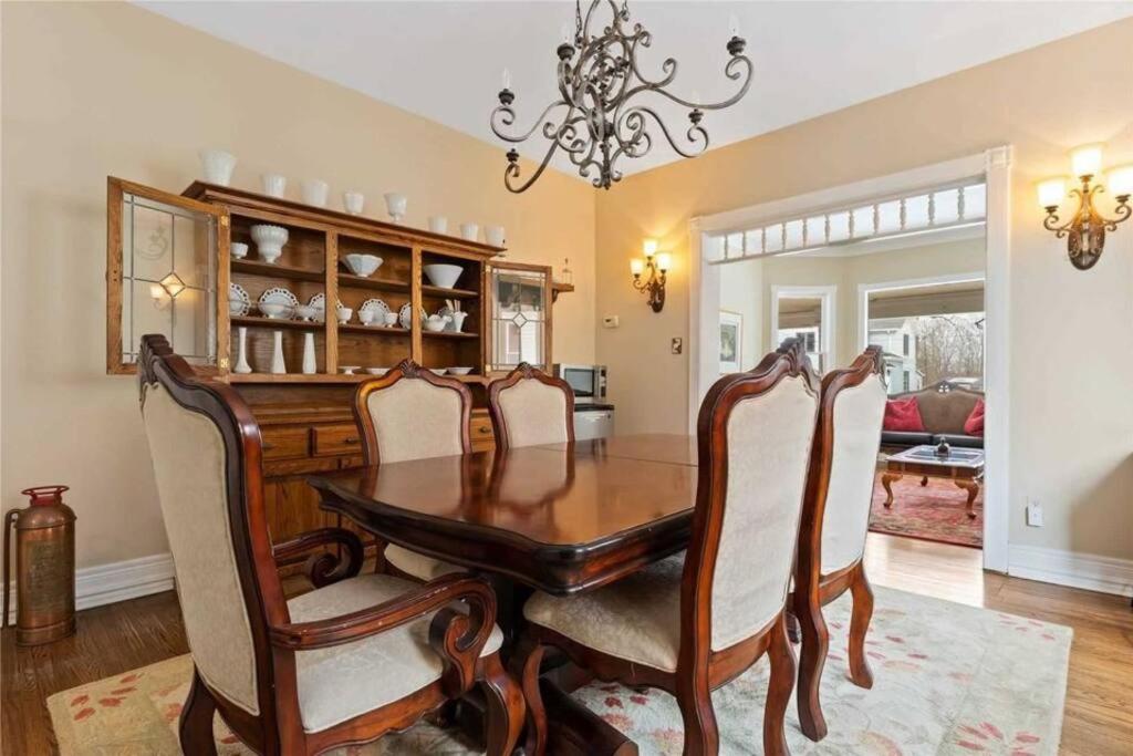 Perfection Near The River - 4 Bedroom Villa Complimentary Breakfast Delivered Daily To The Rental Niagara Falls Exterior foto